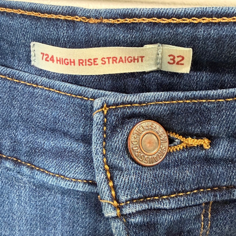 Levi's 724 High Rise Straight Denim Blue Jeans (32x30) Classic Clean Dark Wash - Picture 5 of 15